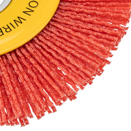 Щетка для УШМ, Denzel 125 мм, плоская, нейлоновая щетина, посадка 22,2 мм, 74461 купить в Перми