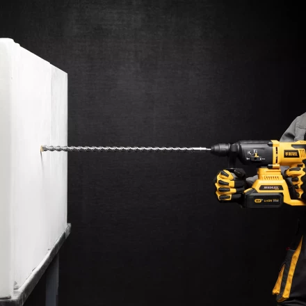 Бур по бетону, двойная спираль Denzel, 16 x 600 мм, три пылеотводящие кромки 705042 купить в Перми