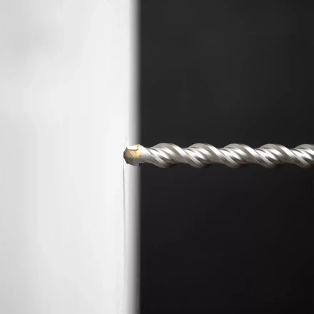 Бур по бетону Denzel, 14 x 210 мм  двойная спираль, три пылеотводящие кромки, 705030 купить в Перми