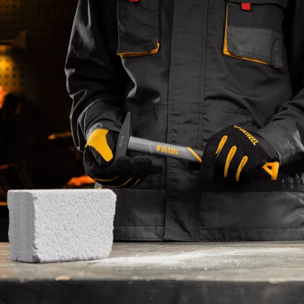 Молоток слесарный, 200 г Denzel, кованый, фибергласовая рукоятка c TPR покрытием 10482 купить в Перми