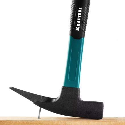 Молоток кровельщика с фиберглассовой рукояткой 20182 купить в Перми