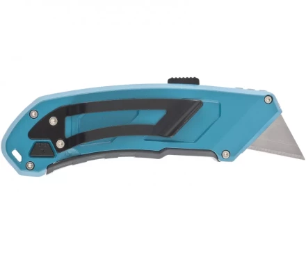 Нож 130 мм алюм. корпус выдв. трапец. лезвие 18 мм SK-5 клипса для ремня + 4 лезвия GROSS 78899 купить в Перми