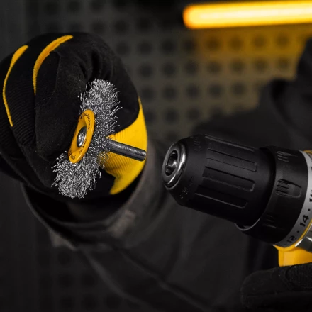 Щетка для дрели, 50 мм, Плоская, со шпилькой, нержавеющая витая проволока Denzel 744623 купить в Перми