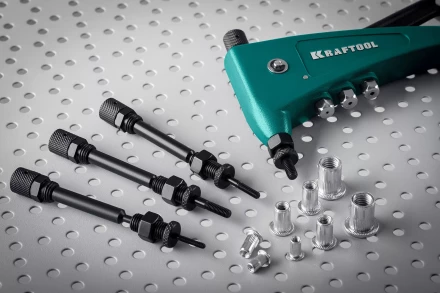 Резьбовая насадка для заклепочника KRAFTOOL 31180-M3 купить в Перми
