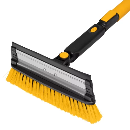 Щетка-сметка для снега со скребком Denzel, телескоп, поворотная голова, водосгон, 900-1200 мм 55308 купить в Перми