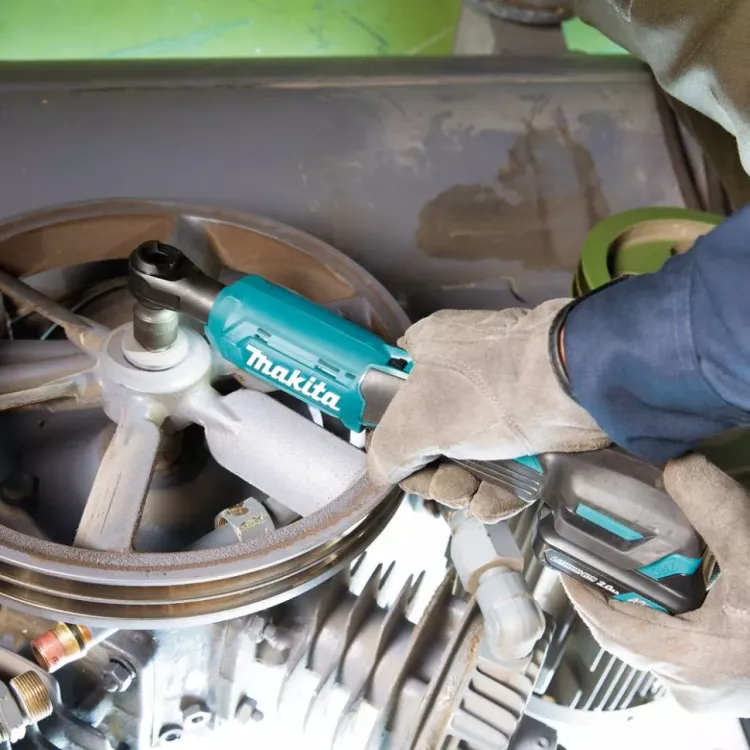 Аккумуляторный угловой гайковерт Makita WR100DZ (без АКБ и ЗУ) купить в Перми
