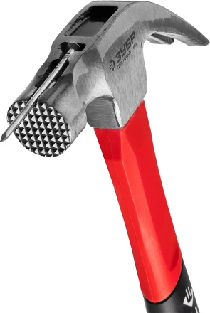 Молоток-гвоздодер ЗУБР &quot;МАСТЕР&quot;, боек c магнитом и фиберглассовой рукояткой, 450 г 20356-450 купить в Перми