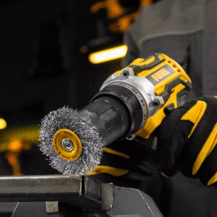 Щетка для дрели, 60 мм, Плоская, со шпилькой, нержавеющая витая проволока Denzel 744463 купить в Перми