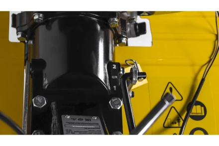 Мотоблок Champion BC7723/1 (7лс 2F/1R 85см 35см 3,6л 71кг, колеса 4/10&quot; ВОМ) купить в Перми