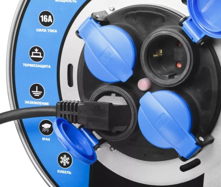 Удлинитель ЗУБР &quot;ПРОФИ&quot; на металл катушке, КГ 3х1,5кв мм, морозостойкий, 4 гнезда, IP44, макс мощность 3500Вт, 50м 55085-50 купить в Перми