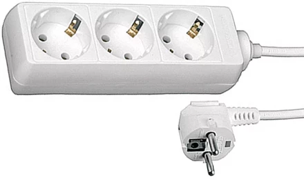 Удлинитель СВЕТОЗАР электрический с заземлением, евро, 3 гнезда, 5м SV-55033-5 купить в Перми