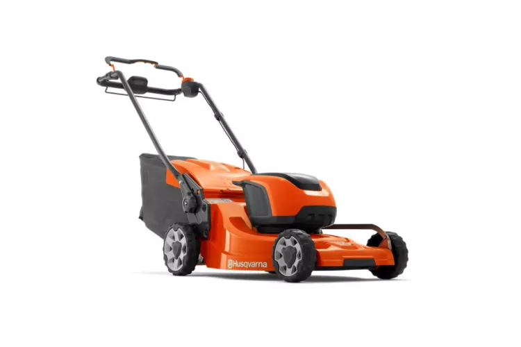 Аккумуляторная газонокосилка, самоходная Husqvarna LC347iV купить в Перми