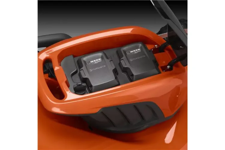 Аккумуляторная газонокосилка, самоходная Husqvarna LC347iV купить в Перми