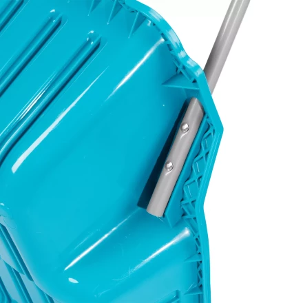 Скрепер-волокуша для уборки снега  Palisad 61694, полипропилен, колеса, 595х715х1445мм, рукоятка с ПВХ, LUXE купить в Перми