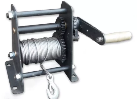 Лебедка ручная TOR ЛР-0,25 25 м 1004664 купить в Перми