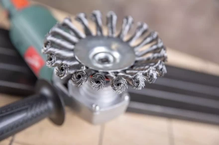 Кордщетка HAMMER тарелка 125мм для УШМ витая сталь (207-113) купить в Перми