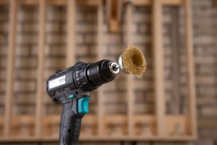 Кордщетка HAMMER чаша 50мм для дрели гофрированная латунированная сталь (207-201) купить в Перми