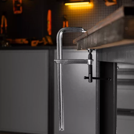 Струбцина Denzel F-образная, 100x300мм, кованая 20470 купить в Перми