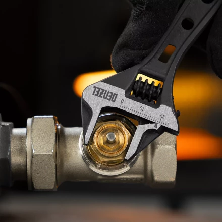 Ключ разводной 115 мм Denzel, CrV, кованый, укороченная рукоятка 15751 купить в Перми