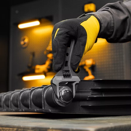 Ключ разводной Denzel 135 мм, CrV, кованый, укороченная рукоятка 15752 купить в Перми