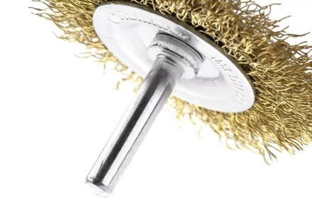 Кордщетка HAMMER плоская 63мм для дрели гофрированная латунированная сталь (207-206) купить в Перми