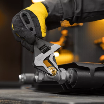 Ключ разводной 185 мм Denzel 15754, CrV, кованый, укороченная рукоятка купить в Перми