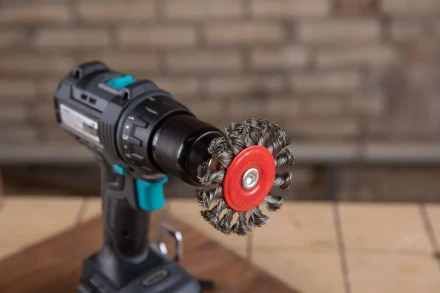 Кордщетка HAMMER плоская 75мм для дрели витая сталь (207-208) купить в Перми