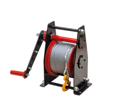 Лебедка ручная TOR ЛР-1 60 м 1005680 купить в Перми