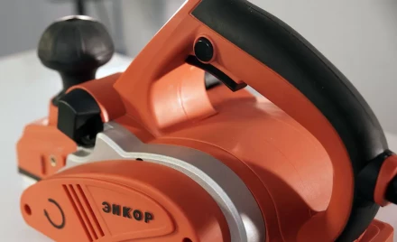 Электрорубанок РЭ-780/82 (подставка в комплекте) 50210 купить в Перми