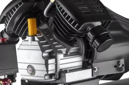 Поршневой масляный компрессор WESTER WK2200/100PRO купить в Перми