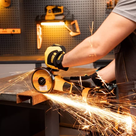 Машина углошлифовальная аккумуляторная бесщет. Denzel BLG-IB-18-125-0, Li-ion, 18 В 27004 купить в Перми