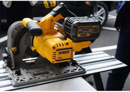 Пила погружная DCS 520NT FLEXVOLT DeWalt аккумуляторная купить в Перми