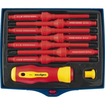 Диэлектрическая отвертка со сменными жалами до 1000В 9 предм CrV Сибртех 12938 купить в Перми