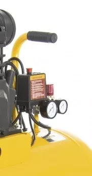 Компрессор масляный поршневой ременной  DENZEL PC 2/100-400 Х-PRO 58074 купить в Перми