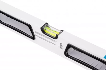 Уровень алюминиевый 600 мм усиленный рукоятки фрезерованный 3 глазка магнитный Gross 34370 купить в Перми