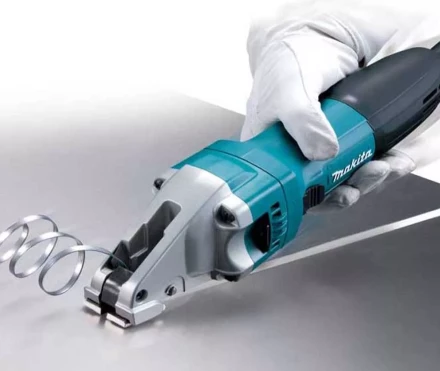 Шлицевые ножницы по металлу Makita JS1601 купить в Перми