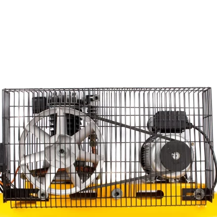 Компрессор воздушный BCI2300/100, ременный привод, 2.3 кВт, 100 литров, 400 л/мин Denzel 58114 купить в Перми