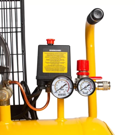 Компрессор воздушный BCI2300/100, ременный привод, 2.3 кВт, 100 литров, 400 л/мин Denzel 58114 купить в Перми