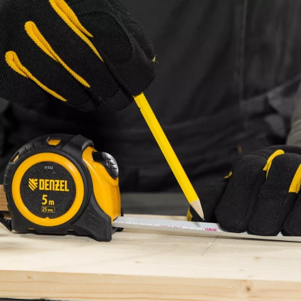 Рулетка Denzel  5м х 25мм, обрезиненный корпус, автоматическая фиксация, 31552 купить в Перми