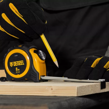 Рулетка Denzel 8м х 25мм, обрезиненный корпус, автоматическая фиксация 31553 купить в Перми