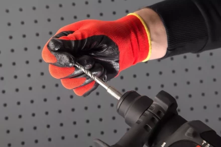 Нейлоновые перчатки с нитриловым покрытием HAMMER 230-030 купить в Перми