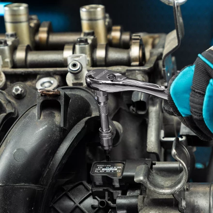 Ключ-трещотка 1/4&quot; Gross 14053, CrV, 90 зубьев, усиленный, хром купить в Перми