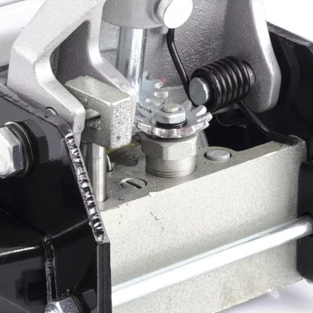 Домкрат гидравлический подкатной 3.5 т h подъема 145–490 мм с педалью MATRIX MASTER 51045 купить в Перми