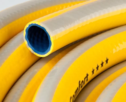 Шланг RACO &quot;COMFORT&quot; поливочный, 30атм., армированный, 3-х слойный, 1/2&quot;х20м 40303-1/2-20 купить в Перми