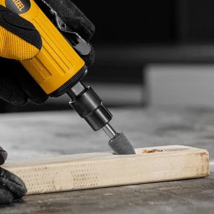 Пневмошлифмашина прямая Denzel 57464 PGS25000, 25000 об/мин, 10 шлиф. камней, цанга - 3, 6 мм, 113 л/мин купить в Перми