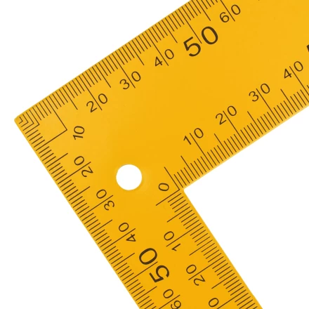 Угольник стальной Denzel, 200 х 300 мм, 32388 купить в Перми