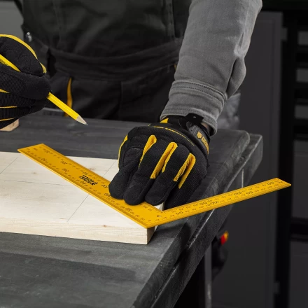 Угольник стальной Denzel, 200 х 300 мм, 32388 купить в Перми