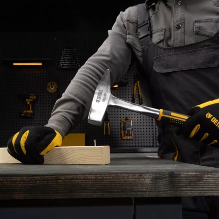 Молоток слесарный 800 г Denzel 10405, цельнометаллический, двухкомпонентная рукоятка купить в Перми