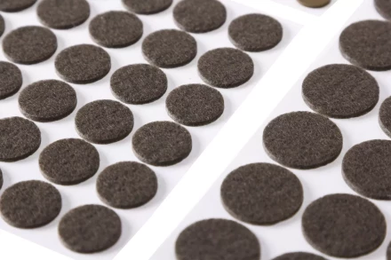 Набор STAYER &quot;COMFORT&quot;: Накладки самоклеящиеся на мебельные ножки, 175 шт, коричневые 40916-H175 купить в Перми