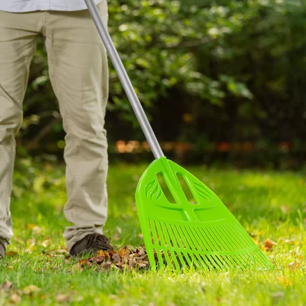 Грабли веерные пластиковые Palisad, 495 х 1680 мм, 23 плоских зуба, алюминиевый черенок, Россия, 61805 купить в Перми